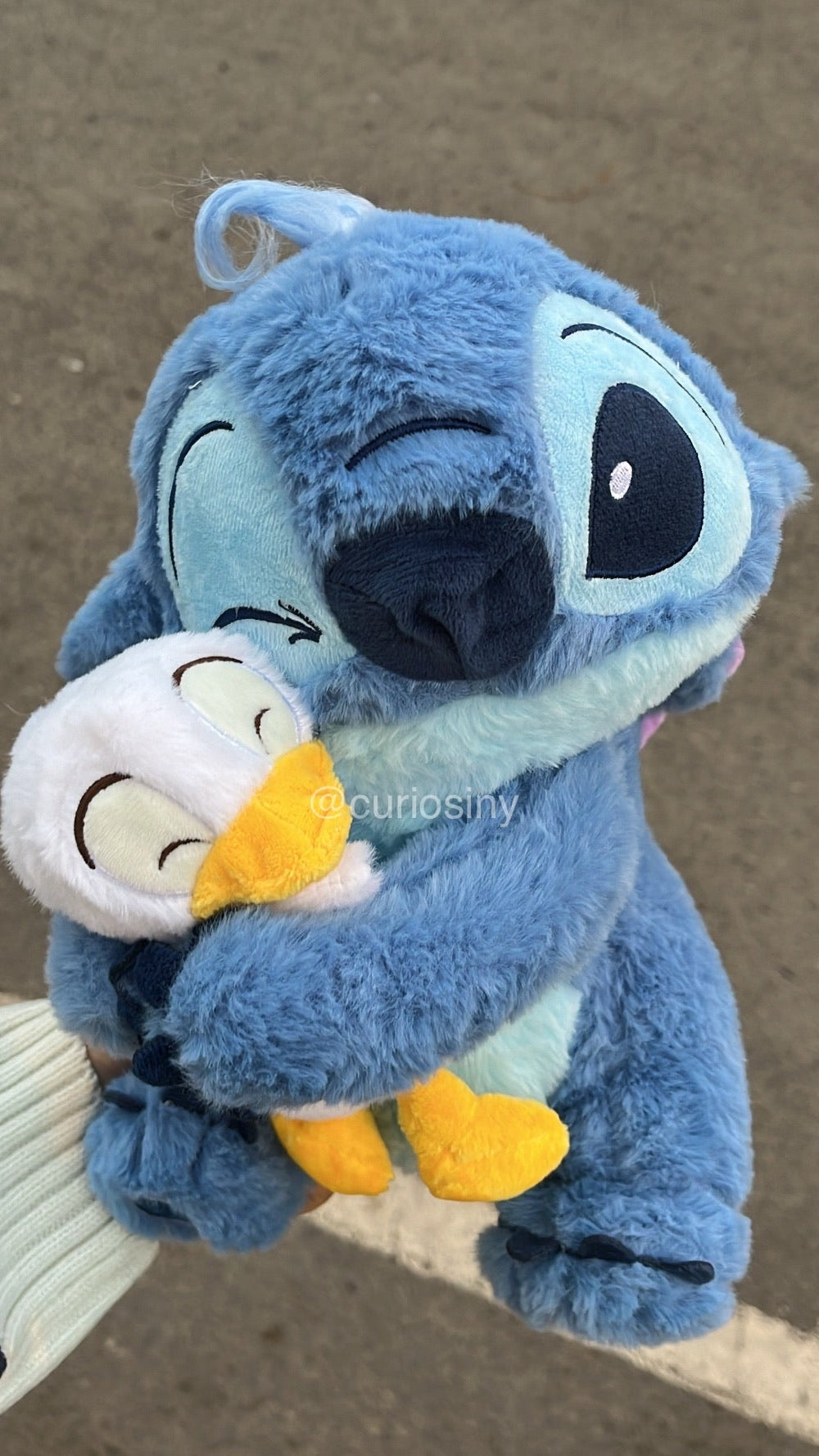 Peluche Stitch con Pato